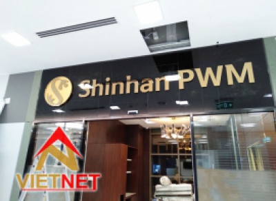 Bảng hiệu chữ inox vàng gương Shinhan PWM