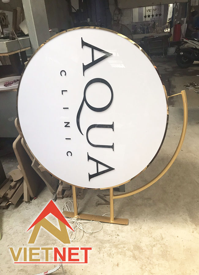 Mẫu hộp đèn độc lạ cho thương hiệu thẩm mỹ AQUA