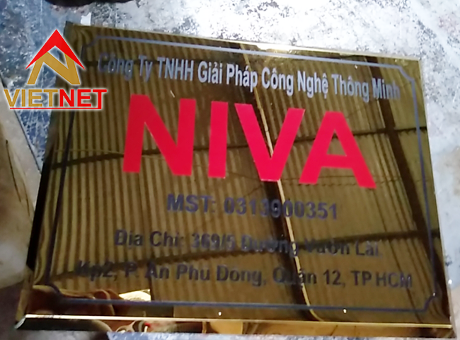 Gia công bảng tên công ty và logo inox ăn mòn cho thương hiệu NIVA