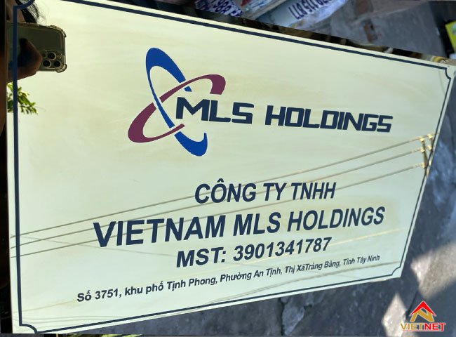 Bảng hiệu ăn mòn kim loại công ty MLS HOLDINGS siêu bền, đẹp