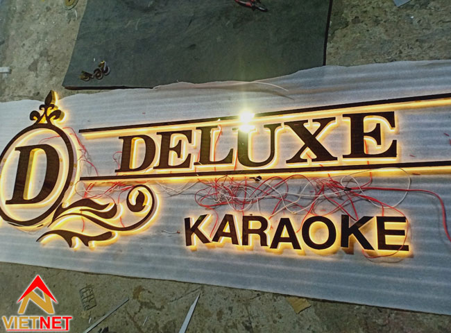 chu-inox-vang-guong-deluxe-karaoke-4