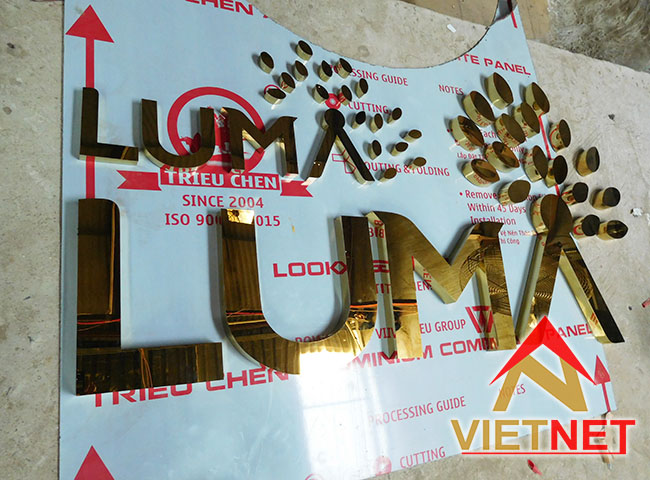 Bộ chữ nổi inox vàng bảng hiệu quán café LUMA