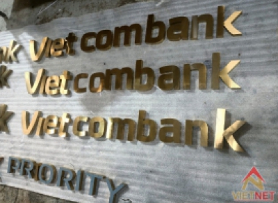 Chữ inox vàng xước Vietcombank