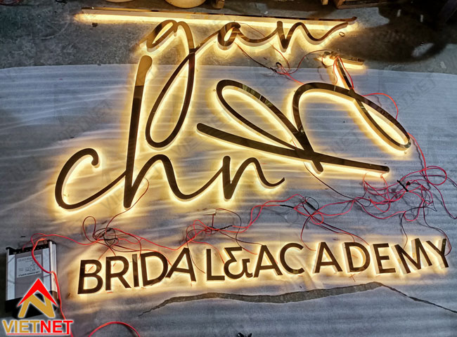 chu-inox-am-den-hat-sang-chan-bridal-academy-3
