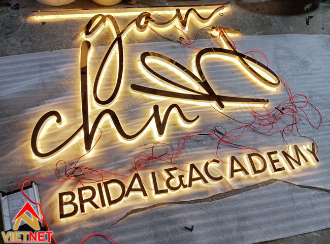 chu-inox-am-den-hat-sang-chan-bridal-academy-5